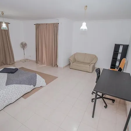 Charming Private In An A2 Penha - Δωμάτια σε οικογενειακή κατοικία *